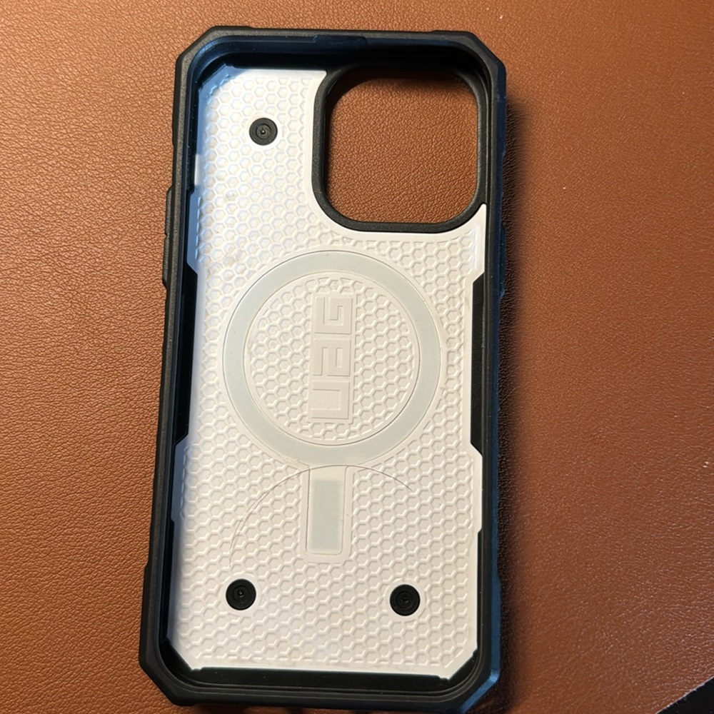 iPhone 14 Pro Max case - Picture 2 of 2
